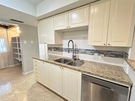 4535G N O'Connor Rd in Irving, TX - Building Photo