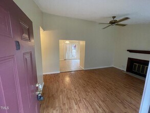 4701 Brockton Dr, Unit d in Raleigh, NC - Building Photo - Building Photo