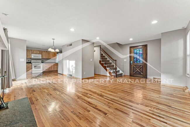 5753 S Lansing Ct in Englewood, CO - Foto de edificio - Building Photo
