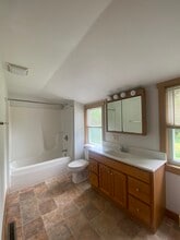 6086 Southwest Ln in Platteville, WI - Foto de edificio - Building Photo
