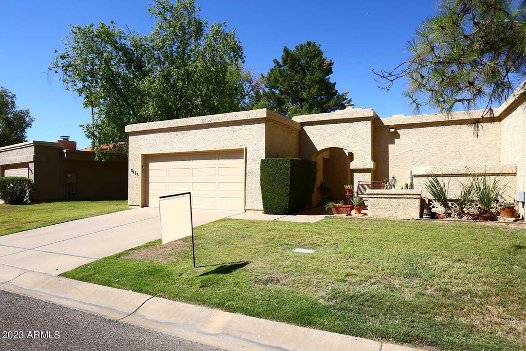 8188 E Del Cuarzo Dr in Scottsdale, AZ - Building Photo