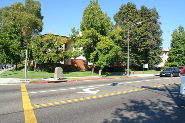 Wilson Apartments in Glendale, CA - Building Photo - Building Photo