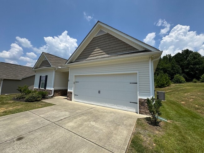 8 Bentley Ln in Rome, GA - Building Photo - Building Photo