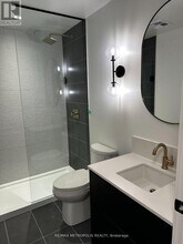 406 Queen St E in Toronto, ON - Building Photo - Building Photo