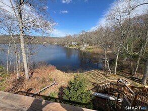 389 Wyassup Rd in North Stonington, CT - Building Photo - Building Photo