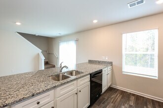 2094 Southlea Dr in Inman, SC - Building Photo - Building Photo