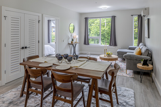 124-130 Ellis Ave in Irvington, NJ - Foto de edificio - Interior Photo