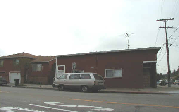 2612 38th Ave in Oakland, CA - Foto de edificio - Building Photo