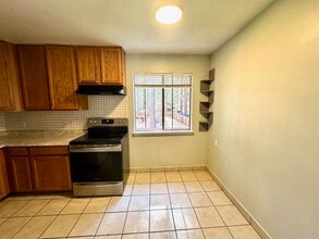 3310 Treehaven Dr, Unit 4 in South Lake Tahoe, CA - Foto de edificio - Building Photo