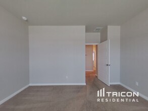 13605 Paxton Blvd in Saint Hedwig, TX - Building Photo - Building Photo