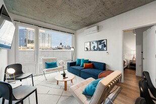 853 W Blackhawk St in Chicago, IL - Building Photo