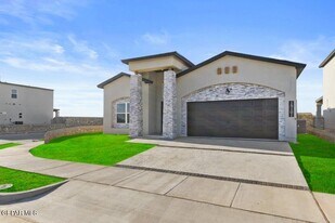 940 Keenland Ave in El Paso, TX - Building Photo