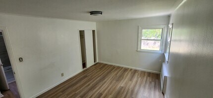 24915 147th Ave, Unit #1 in Rosedale, NY - Building Photo - Building Photo