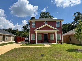 1290 Providence Ln in Columbus, GA - Building Photo