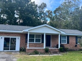 109 Shearin Hills Dr in Castle Hayne, NC - Building Photo