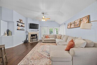 2207 Rick Whinery Dr in Austin, TX - Building Photo - Building Photo