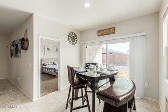5217 E Emery Rd in San Tan Valley, AZ - Building Photo - Building Photo