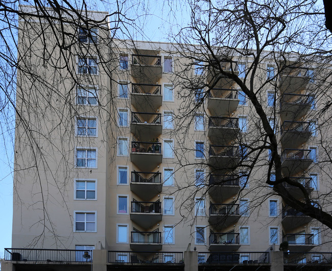 The Terraces At Peachtree in Atlanta, GA - Building Photo - Building Photo