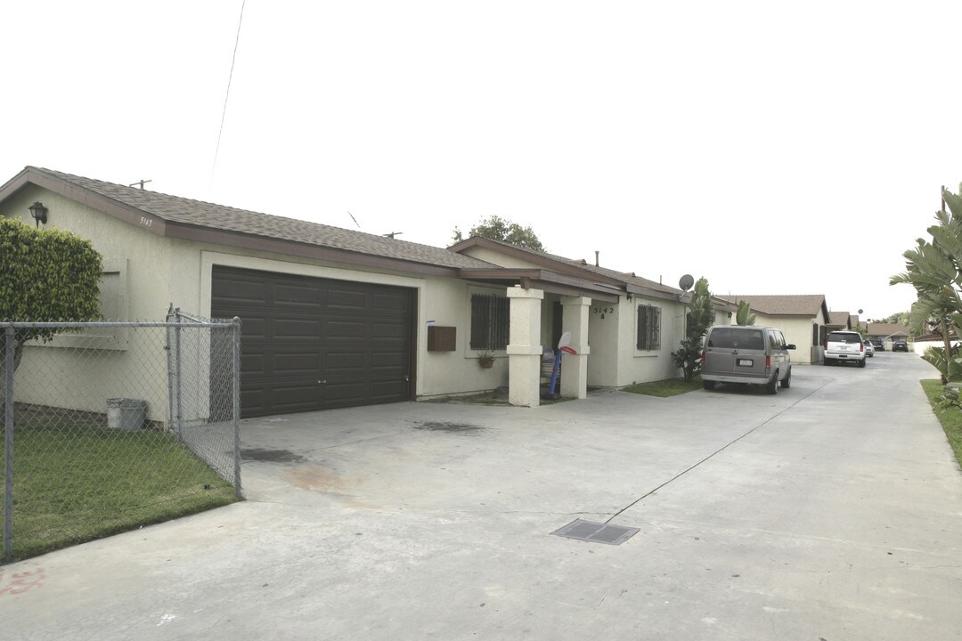 5144-5150 Clara St in Cudahy, CA - Building Photo