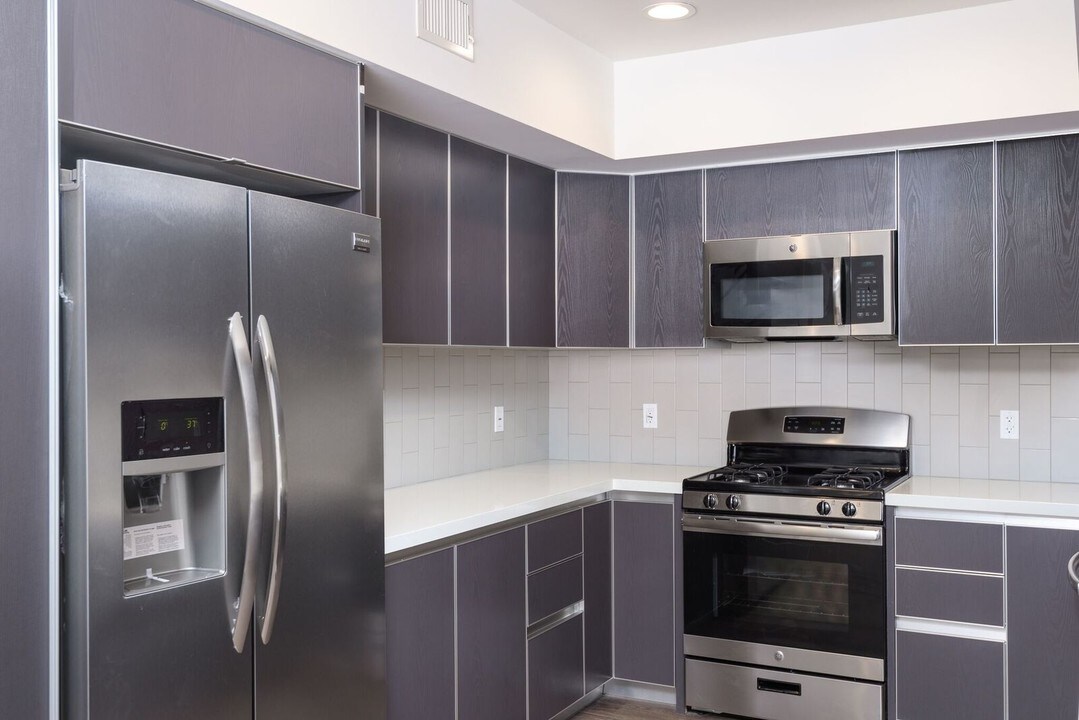 807 N Hudson Ave in Los Angeles, CA - Building Photo