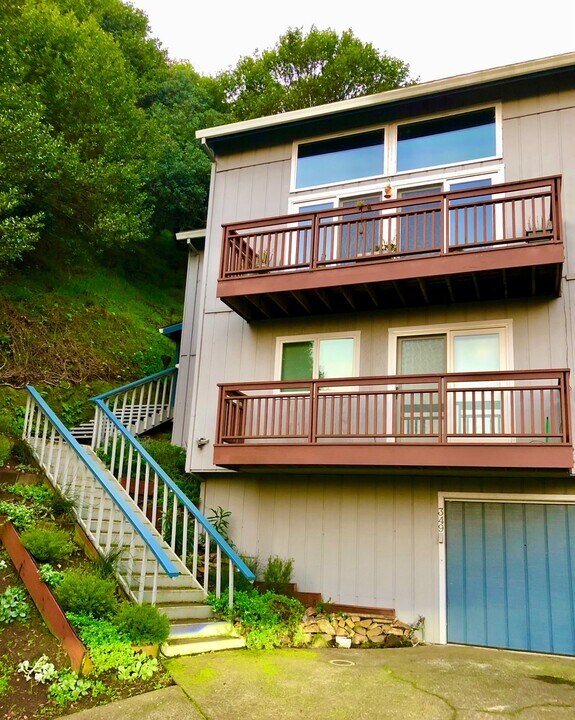 349 Sausalito Blvd in Sausalito, CA - Building Photo