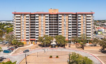 Villa Tranchese Apartments in San Antonio, TX - Building Photo - Building Photo