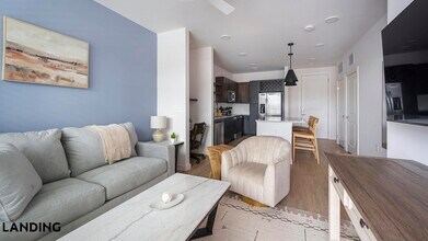 1200 Riverfront Dr, Unit 1320 in Little Rock, AR - Building Photo - Building Photo