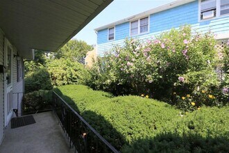 90 North St, Unit 1 in Somerville, MA - Foto de edificio - Building Photo