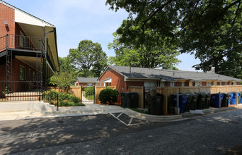 Elizabeth Apartments in Raleigh, NC - Building Photo - Building Photo