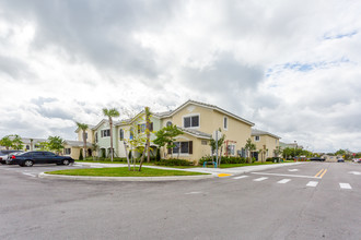 Villa Capri in Homestead, FL - Building Photo - Building Photo