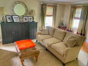 10 Ludlow Manor in Norwalk, CT - Building Photo - Building Photo