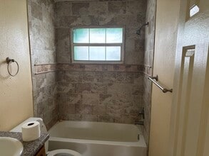 5801 Cedar St NE in St. Petersburg, FL - Building Photo - Building Photo