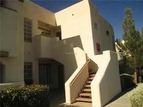 1901 High Valley Ct in Las Vegas, NV - Building Photo - Building Photo