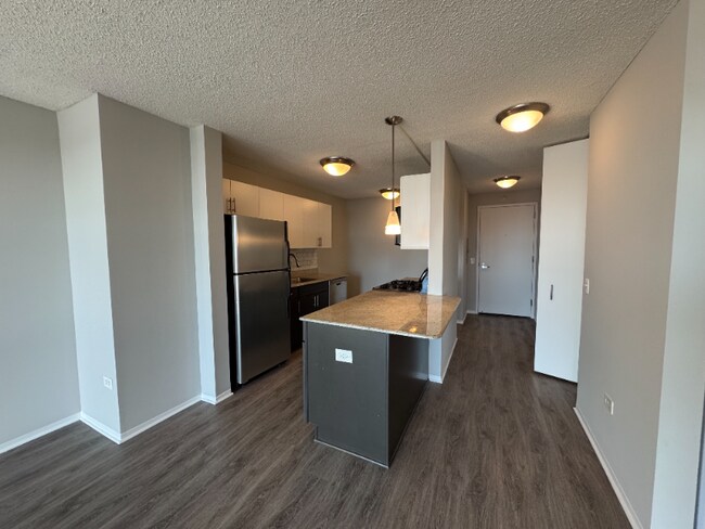 property at 605 W Lake St