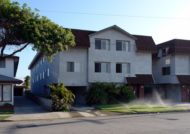 Prairie Pine Apartments in Hawthorne, CA - Building Photo - Building Photo