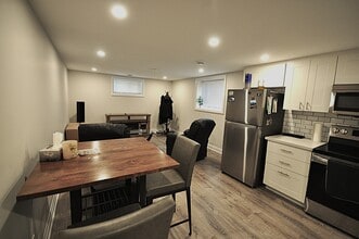 42 Newton St in Barrie, ON - Building Photo - Building Photo