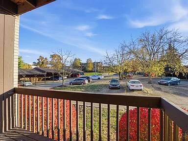 2050 Woodtrail Dr in Fairfield, OH - Foto de edificio - Building Photo