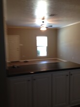 1700 Mignonette Ln, Unit # A in Lake Charles, LA - Foto de edificio - Building Photo