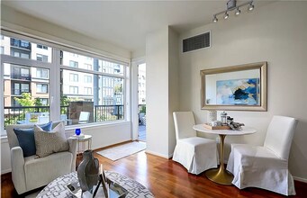 2801 1st Ave, Unit 207 in Seattle, WA - Building Photo - Building Photo