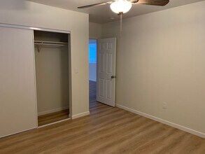 7847 Beck Ave in Los Angeles, CA - Foto de edificio - Building Photo