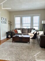 42 N Crescent Circuit in Boston, MA - Building Photo