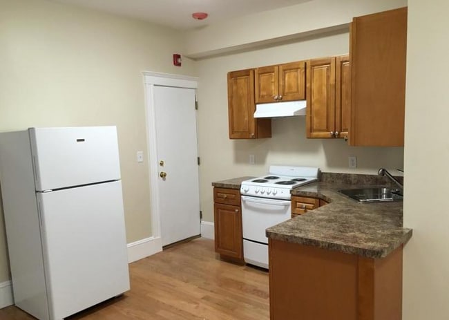 884 Huntington Ave, Unit 7