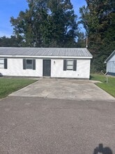 50037 Kevin Dr in Tickfaw, LA - Building Photo - Building Photo