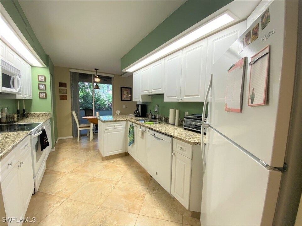3951 Windward Passage Cir in Bonita Springs, FL - Building Photo