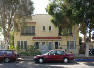 4916 E Lexington Ave in Los Angeles, CA - Building Photo - Building Photo