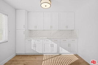 7904 Topanga Canyon Blvd in Los Angeles, CA - Building Photo - Building Photo