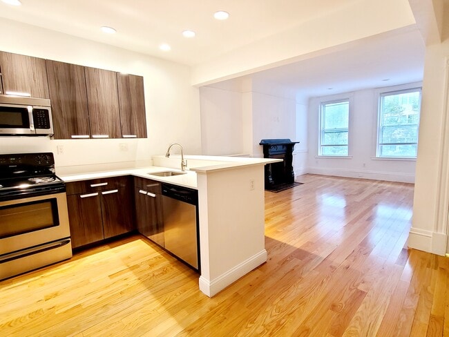 125 Saint Botolph St