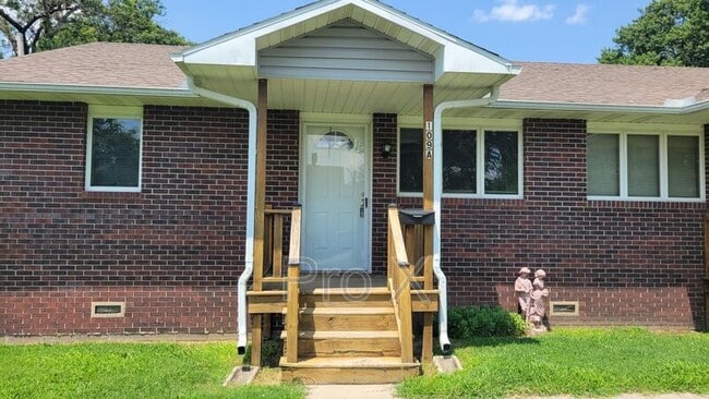 property at 109 E Kansas St