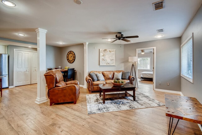 3501 Roswell Rd NE, Unit 211