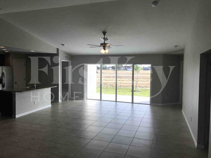 1713 NW Juanita Pl in Cape Coral, FL - Building Photo